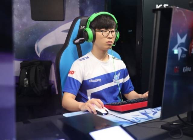 慎重考量 慎重考量