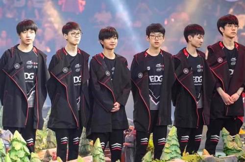 一次快攻中 一次快攻中