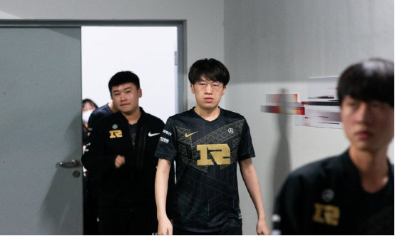 来以其激烈 来以其激烈