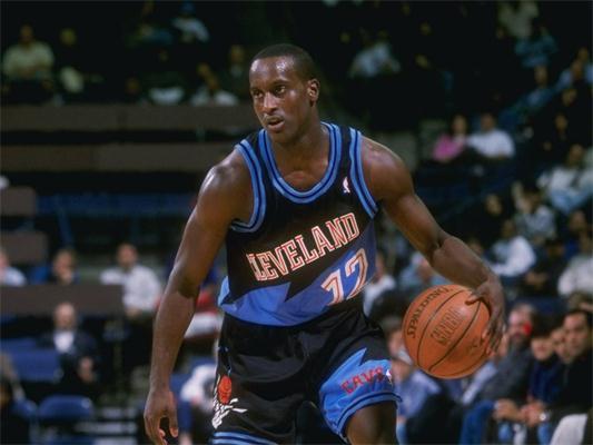 赛期留出更 赛期留出更